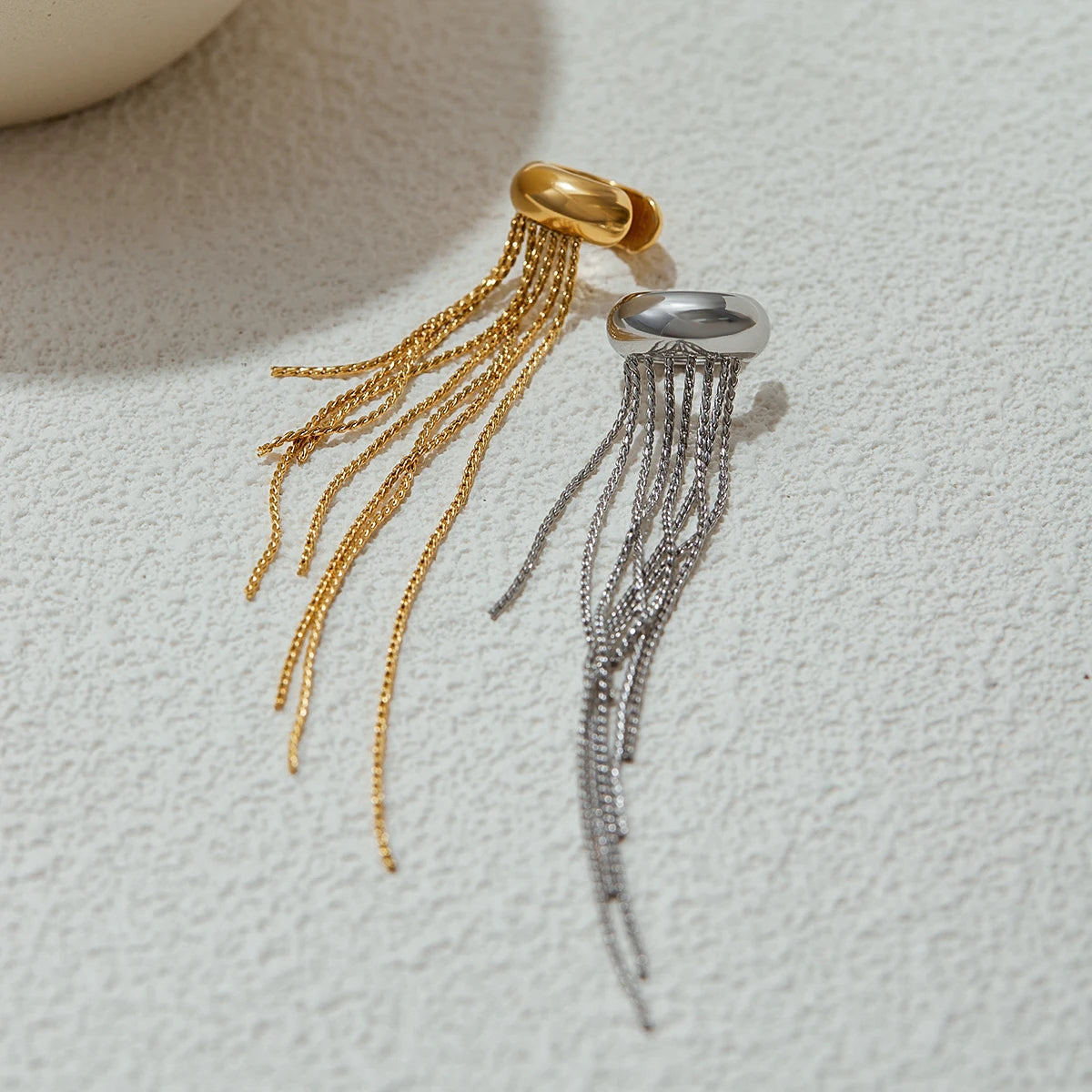 Ear cuff femme en acier inoxydable à pampilles – Longue chute statement