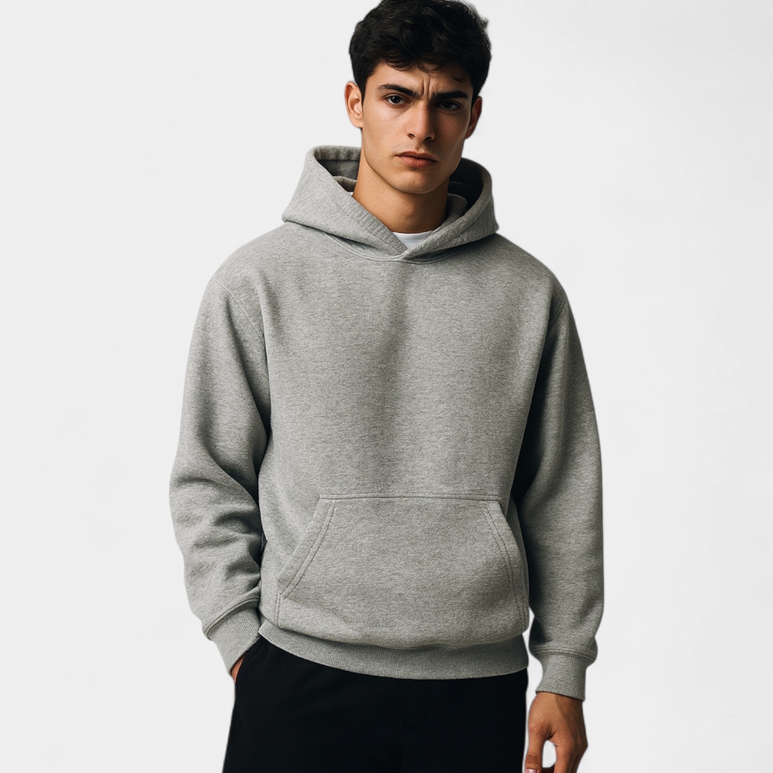 Riche | Hoodie homme jersey technique – essentiel streetwear minimaliste