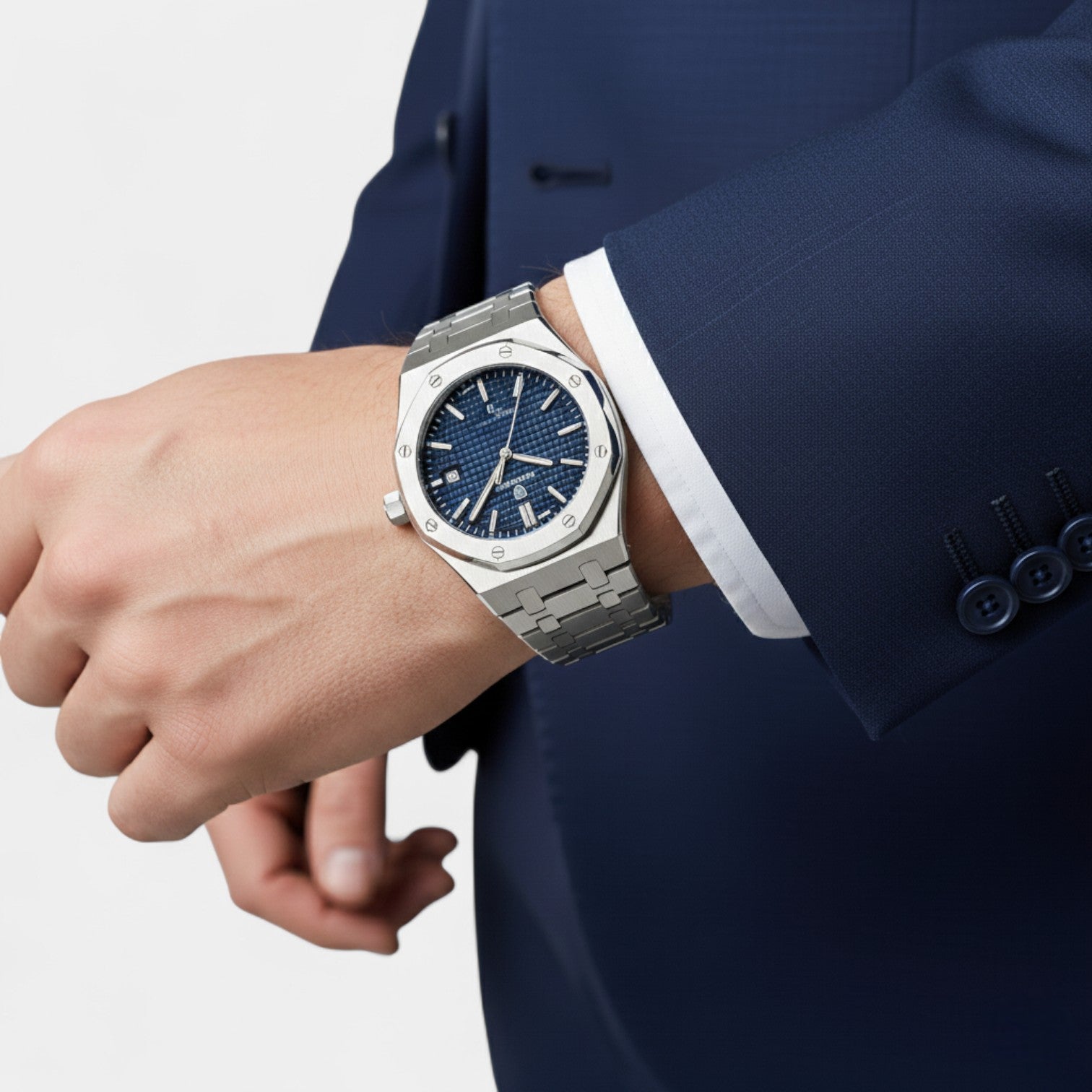 Riche | Montre pour Homme Acier Inoxydable Argentée – Quartz Lumineuse et Étanche 42 mm