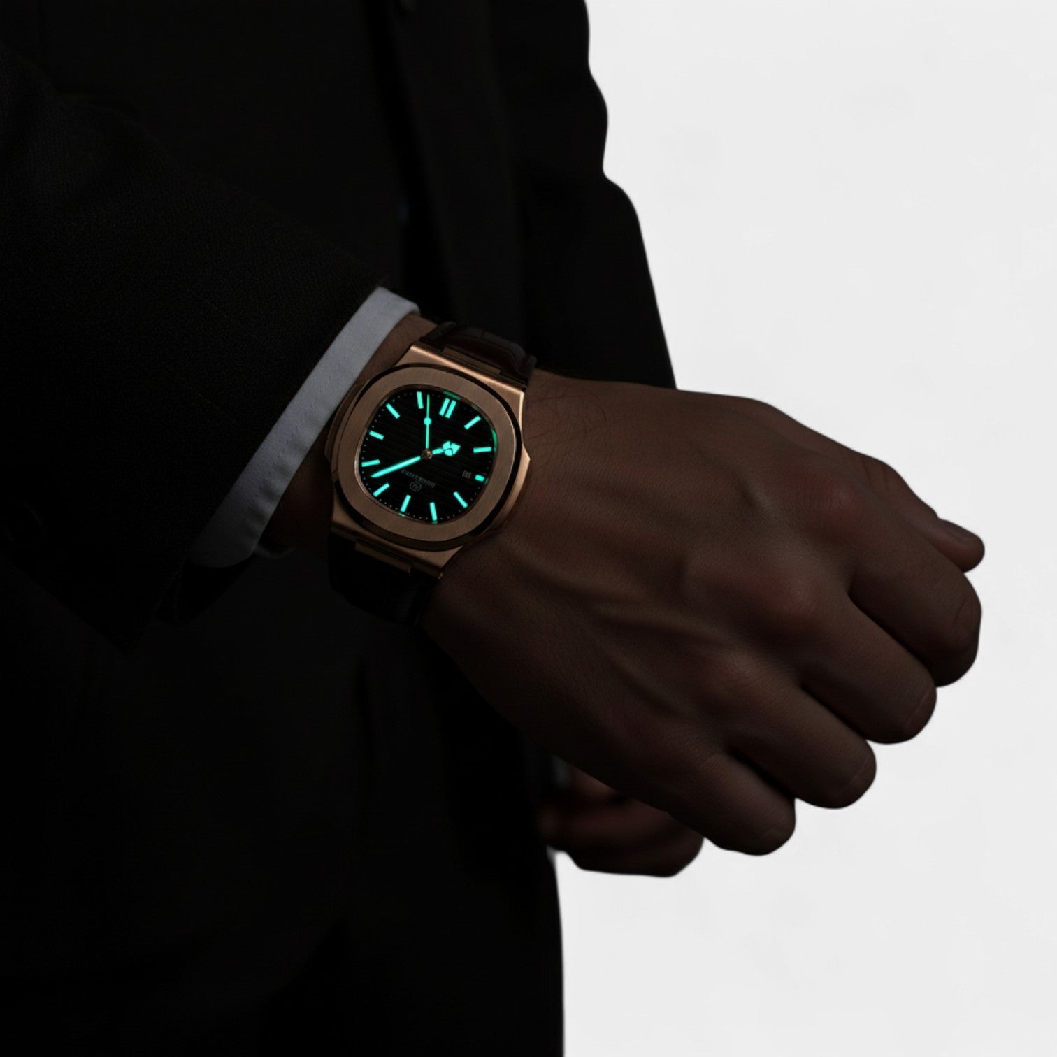 Riche | Montre pour Homme Bracelet Cuir – Quartz Lumineuse et Étanche 40 mm