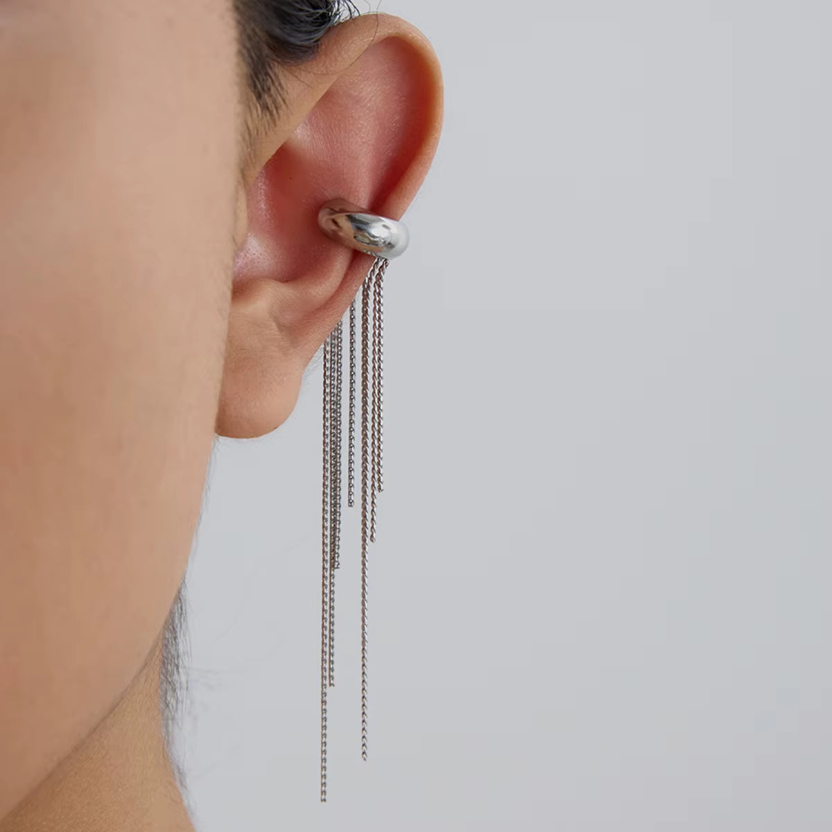 Ear cuff femme en acier inoxydable à pampilles – Longue chute statement