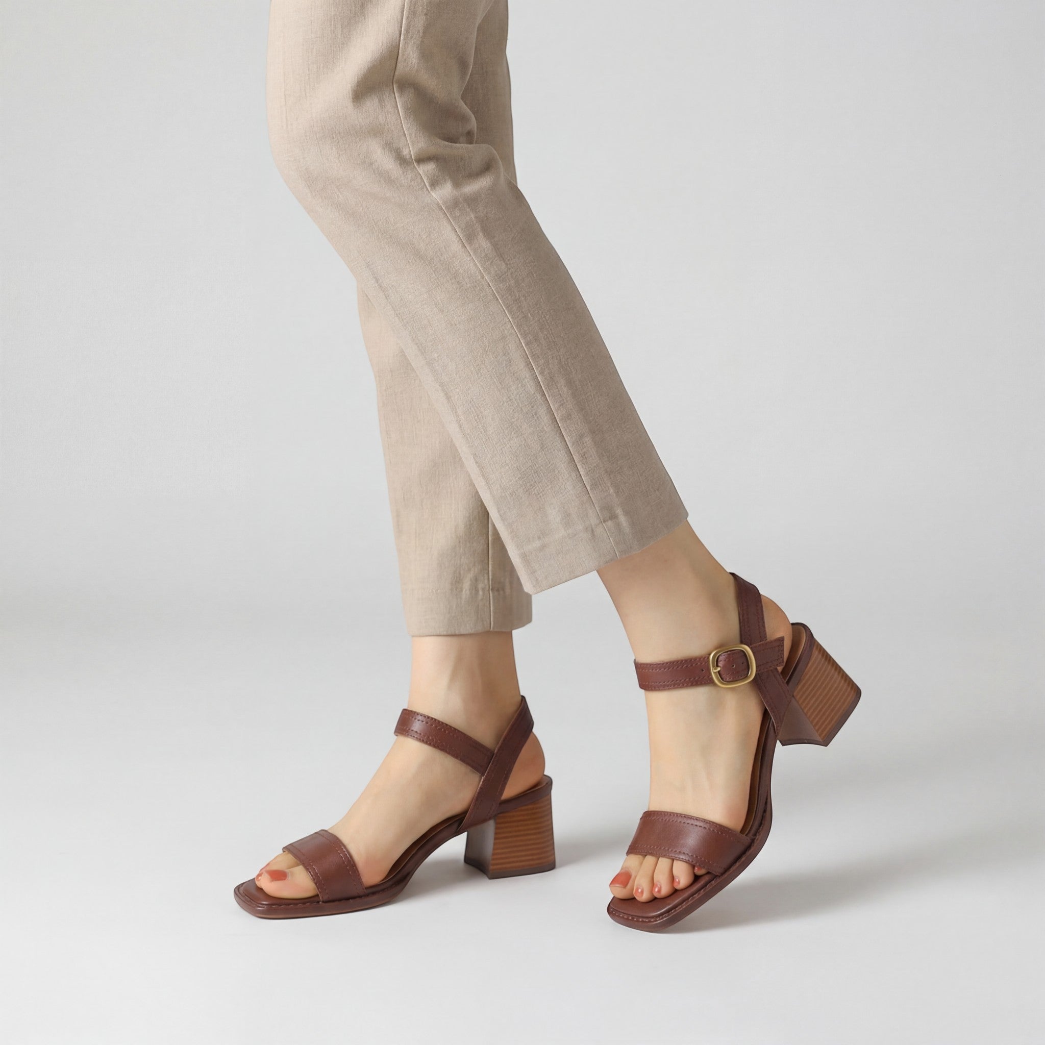 Sandales à Talon Femme en Cuir – Bout Carré Bride Ajustable