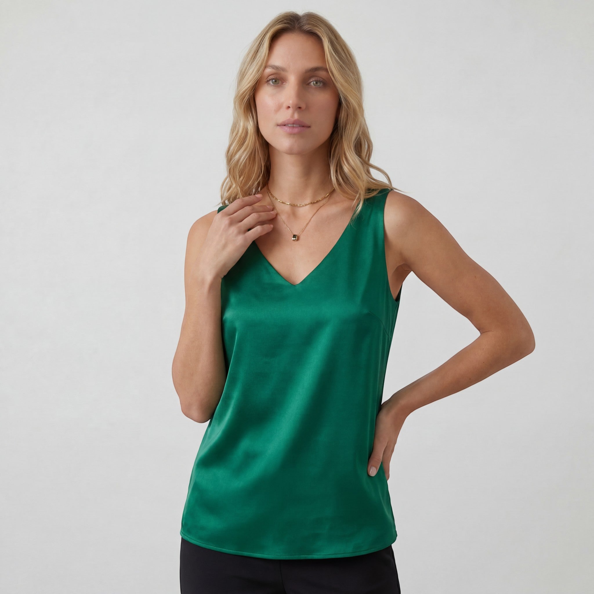 Haut en Soie Col V Femme – Coupe Décontractée Sans Manches | 100% Soie