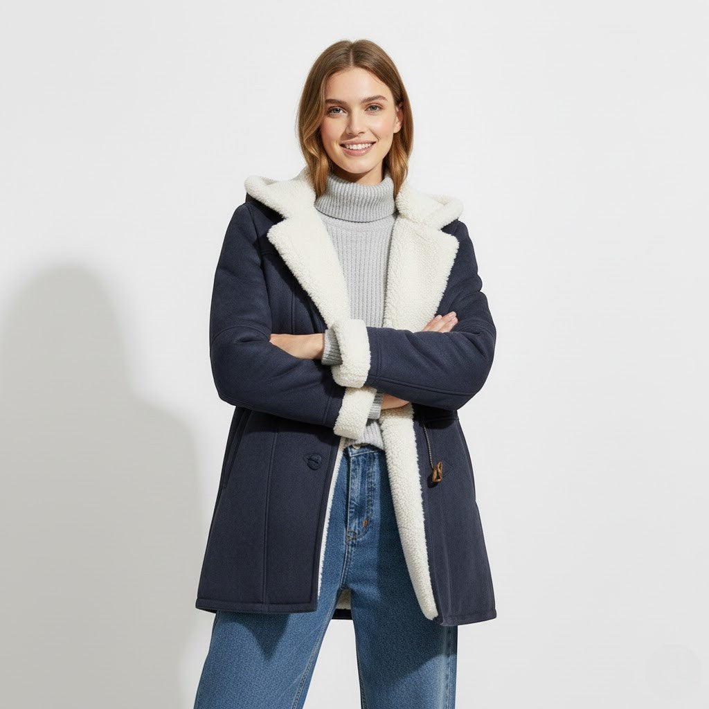 Riche | Veste d’hiver femme à capuche doublée sherpa