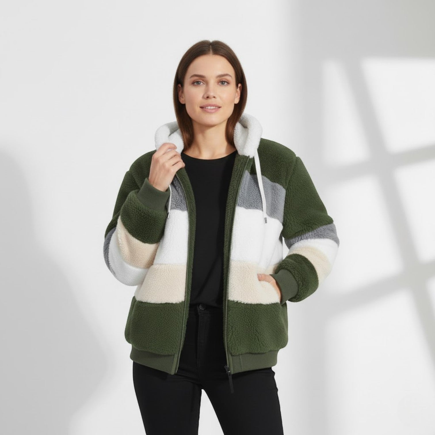 Riche | Manteau d’Hiver Femme à Capuche en Peluche Multicolore