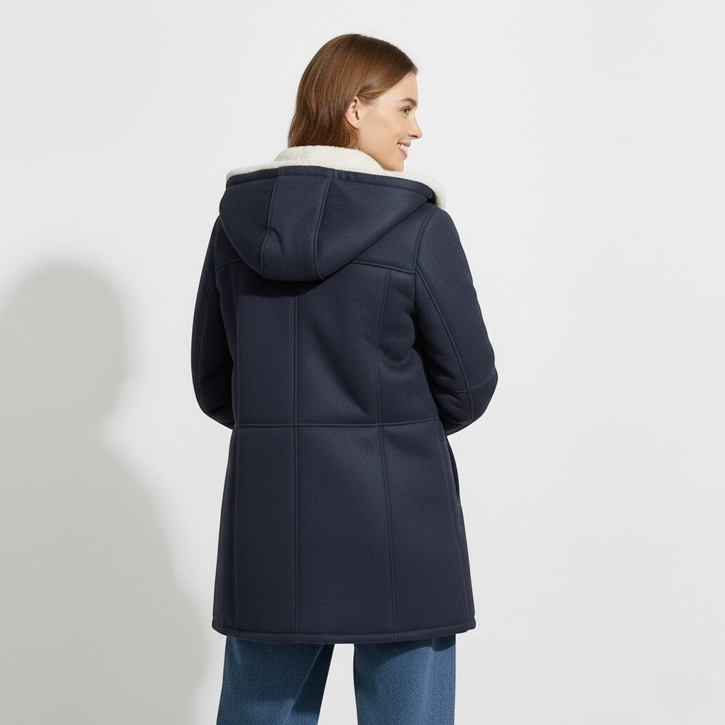 Riche | Veste d’hiver femme à capuche doublée sherpa