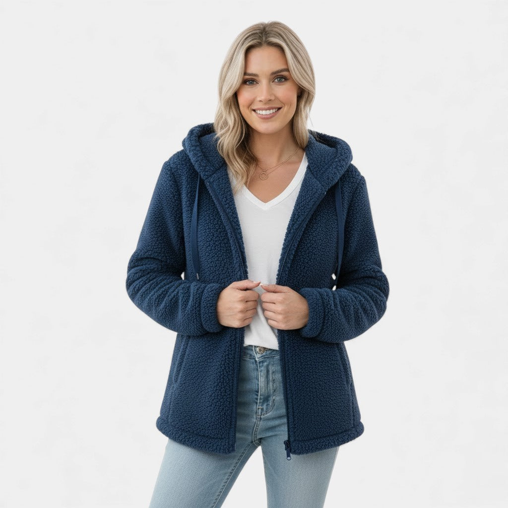 Riche | Veste femme à capuche en laine