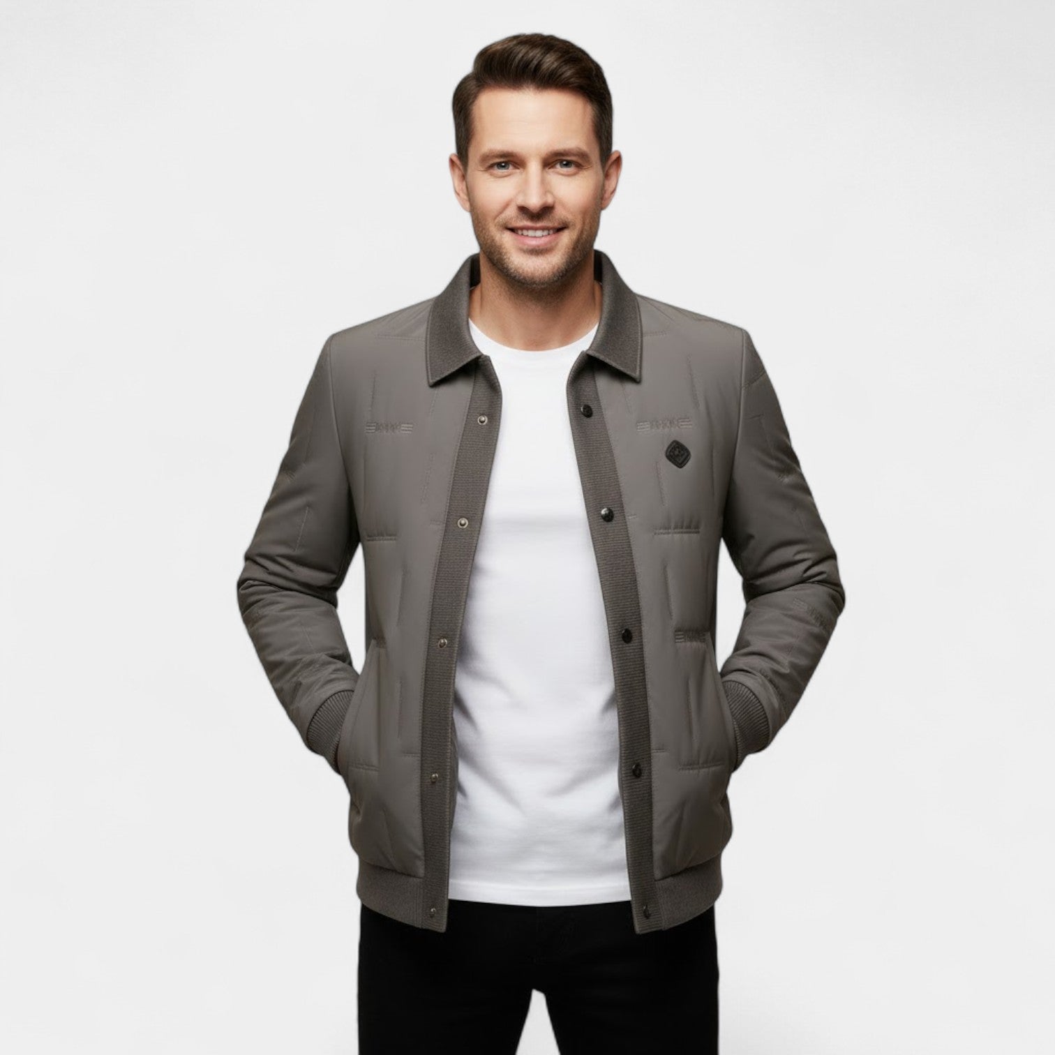 Riche | Manteau Homme Matelassé – Col à Revers et Ourlet Arrondi