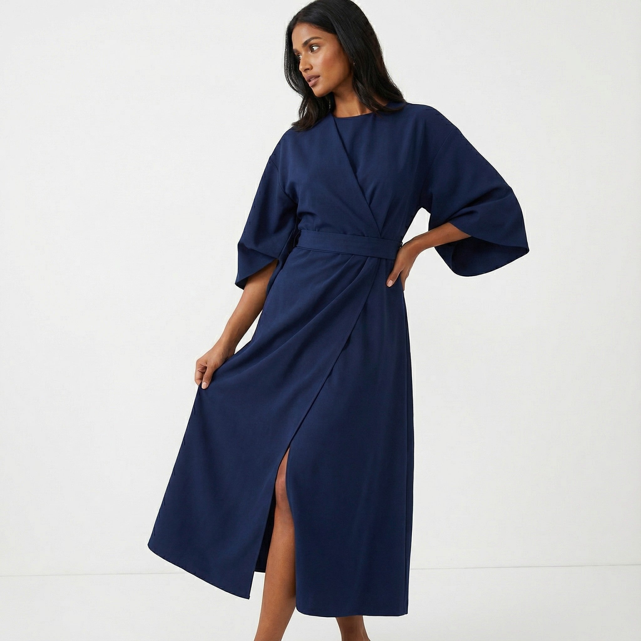 Riche | Robe femme élégante cintrée à la taille