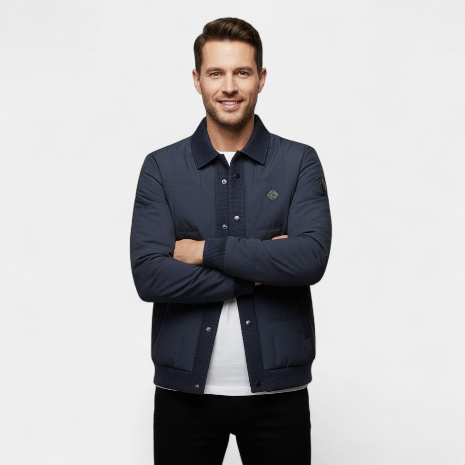 Riche | Manteau Homme Matelassé – Col à Revers et Ourlet Arrondi