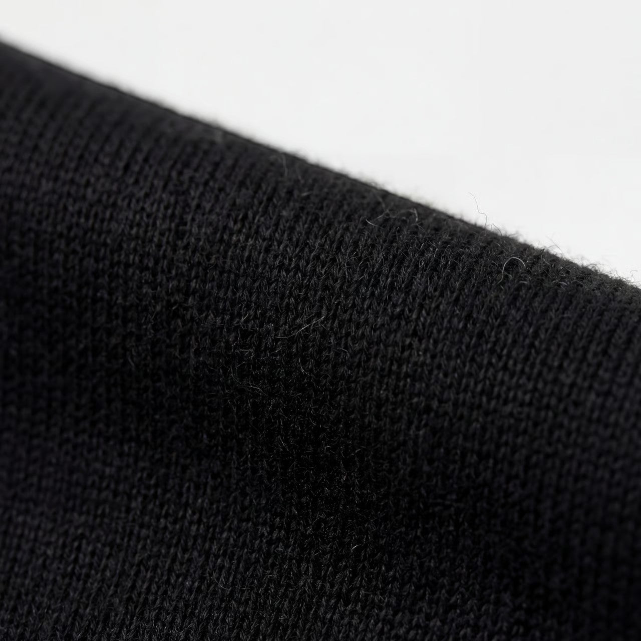 Riche | Pull homme coupe slim – Pull minimaliste casual