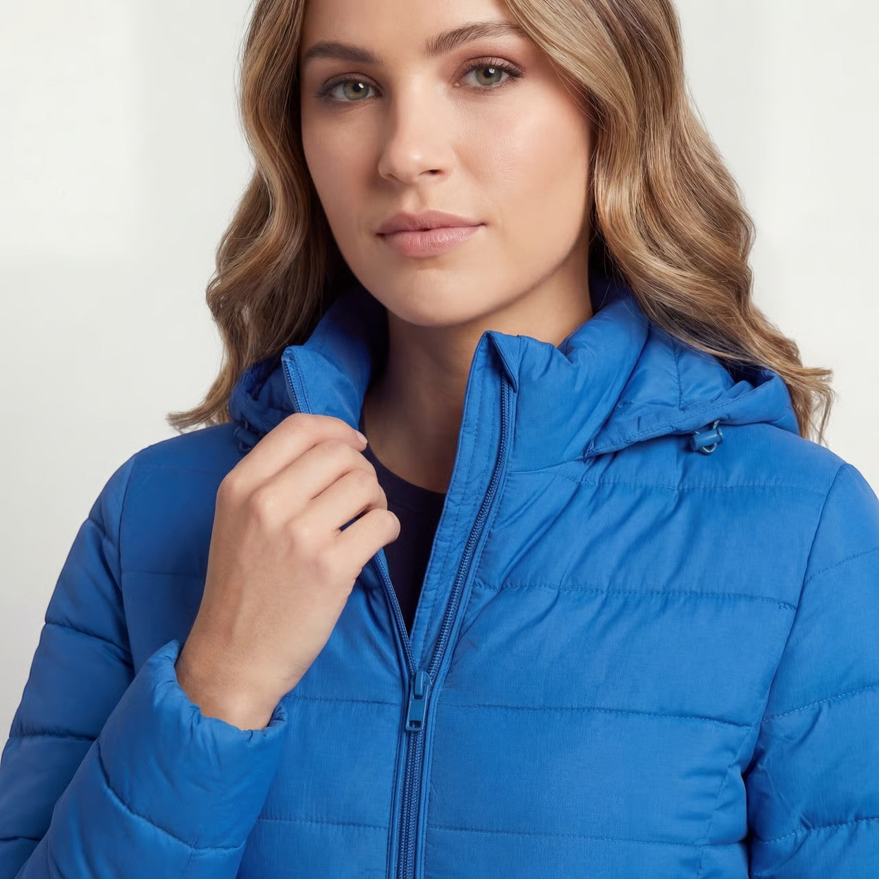 Riche | Veste matelassée isolante légère en tissu tissé pour femme