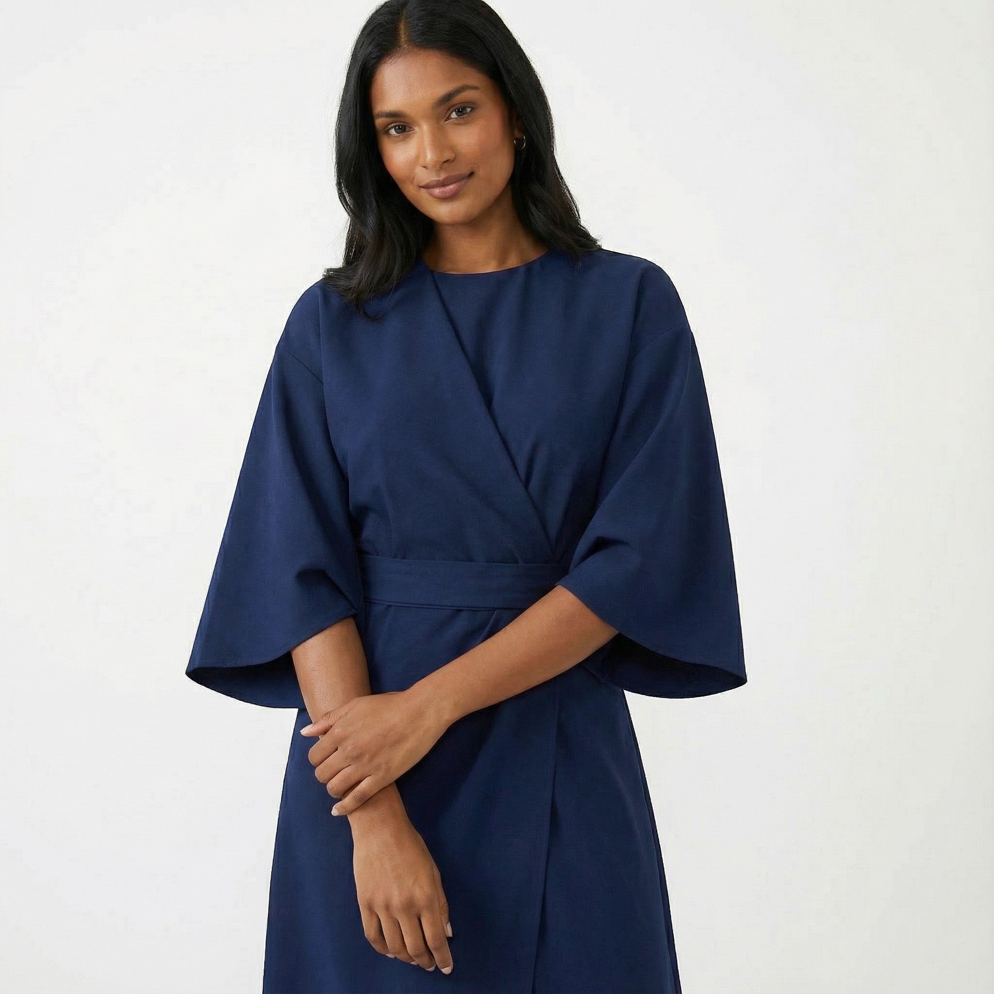 Riche | Robe femme élégante cintrée à la taille