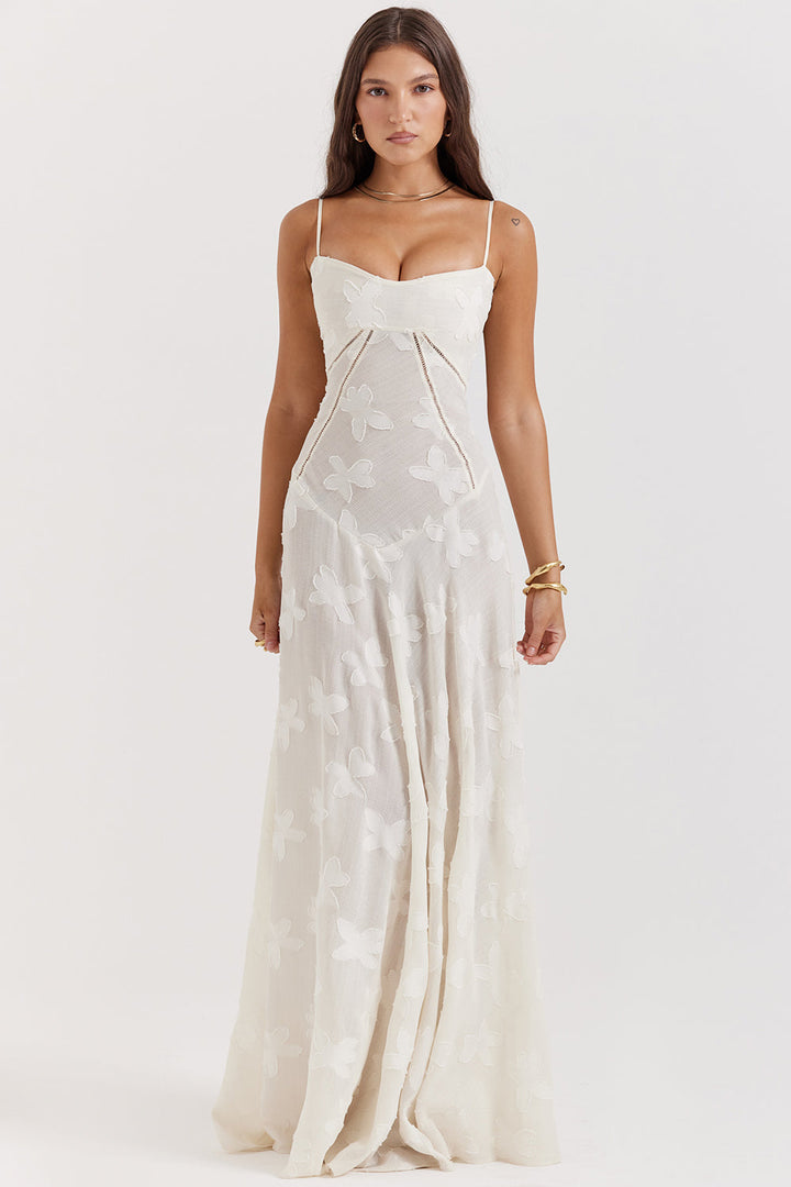 Lang kjole til kvinder med tynde stropper – tætsiddende pasform og udsvunget nederkant