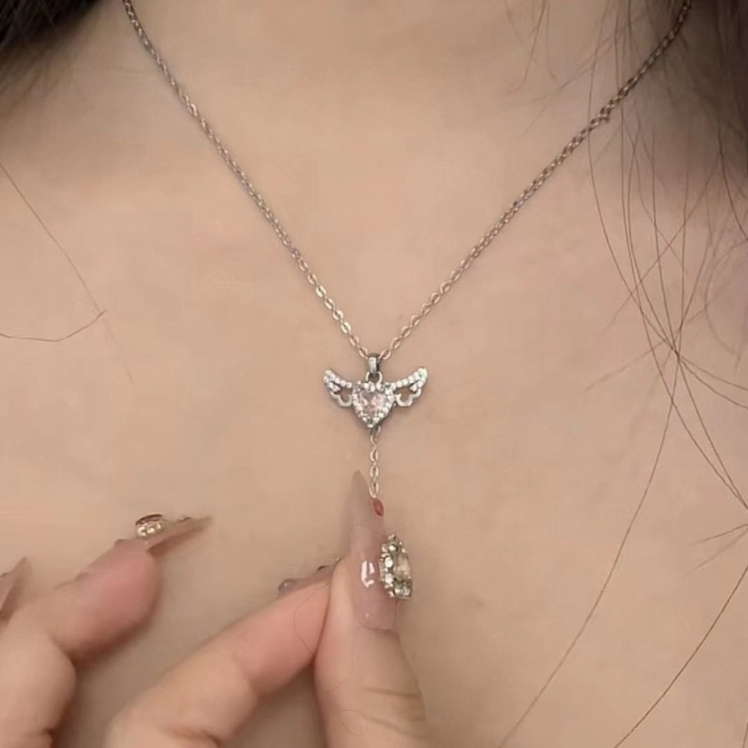 Riche | Collier Cœur Cupidon et Ailes d’Ange Femme