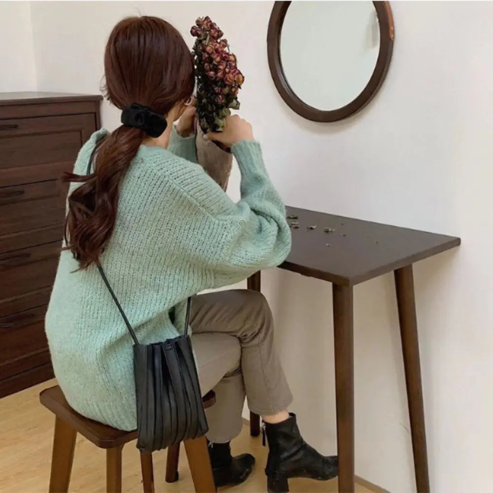 Mini-Umhängetasche für Damen aus plissiertem Leder – Kompaktes, strukturiertes Design