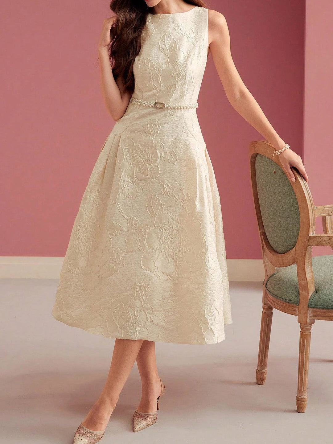 Robe Midi Élégante Femme Ligne A – Silhouette Structurée Ajustée