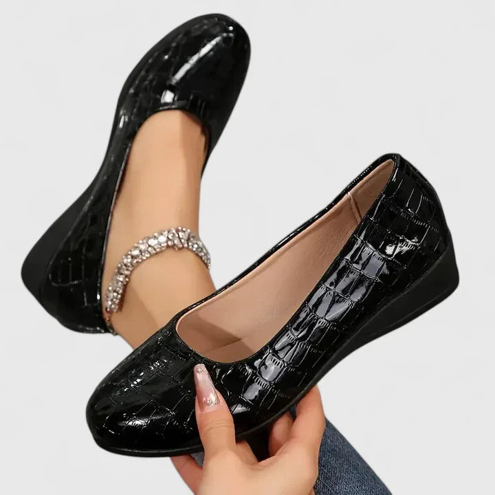 Orthopädische Damen-Ballerinas aus Leder in Krokodiloptik – Leicht anzuziehen, runde Spitze, flache Sohle