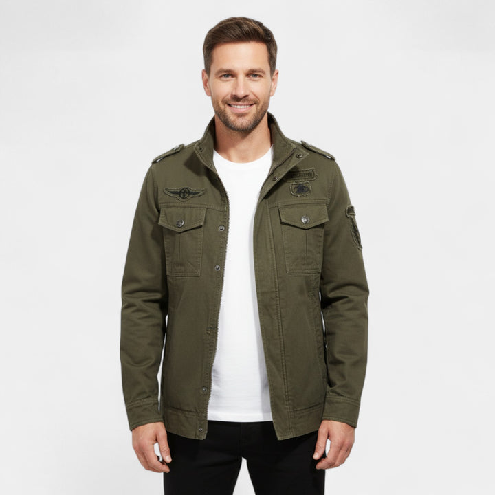 Riche | Herren-Cargojacke aus Baumwolle im Militärstil – robust, raffiniert, alltagstauglich