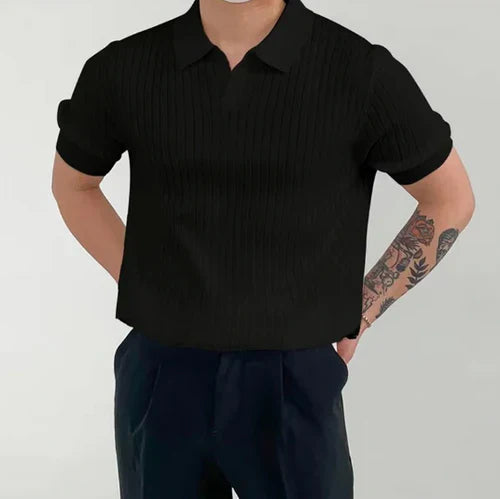 Polo Homme en Maille Côtelée – Détail Col V Manches Courtes
