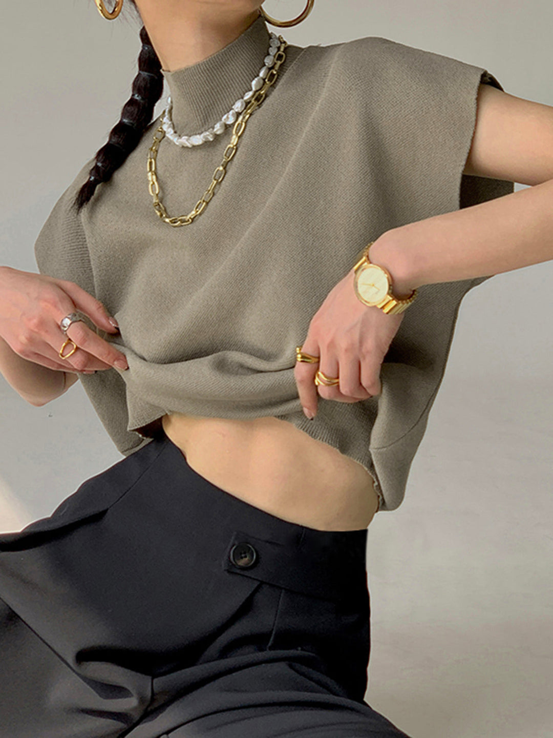 Haut Femme Col Montant en Maille Fine – Coupe Décontractée Structurée