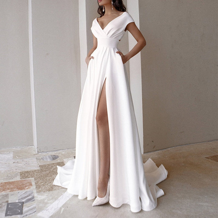 Maxi-Abendkleid für Damen mit hohem Schlitz – tiefem Ausschnitt, A-Linien-Schnitt und betonter Taille
