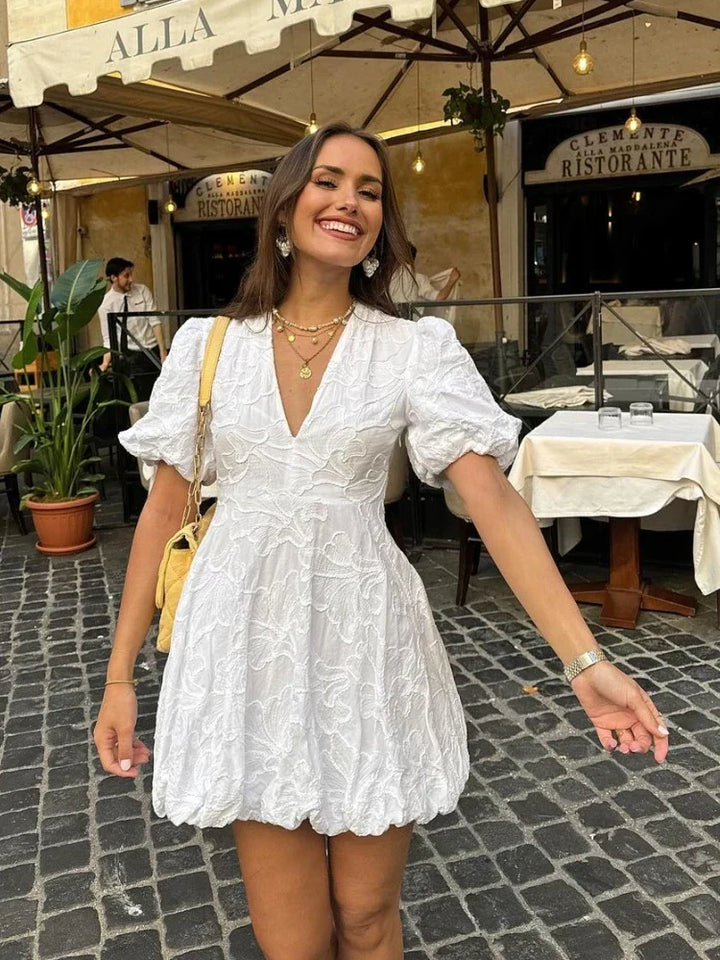 Robe Mini Femme Blanche Fleurie Coton – Col V Manches Bouffantes Coupe A-Line