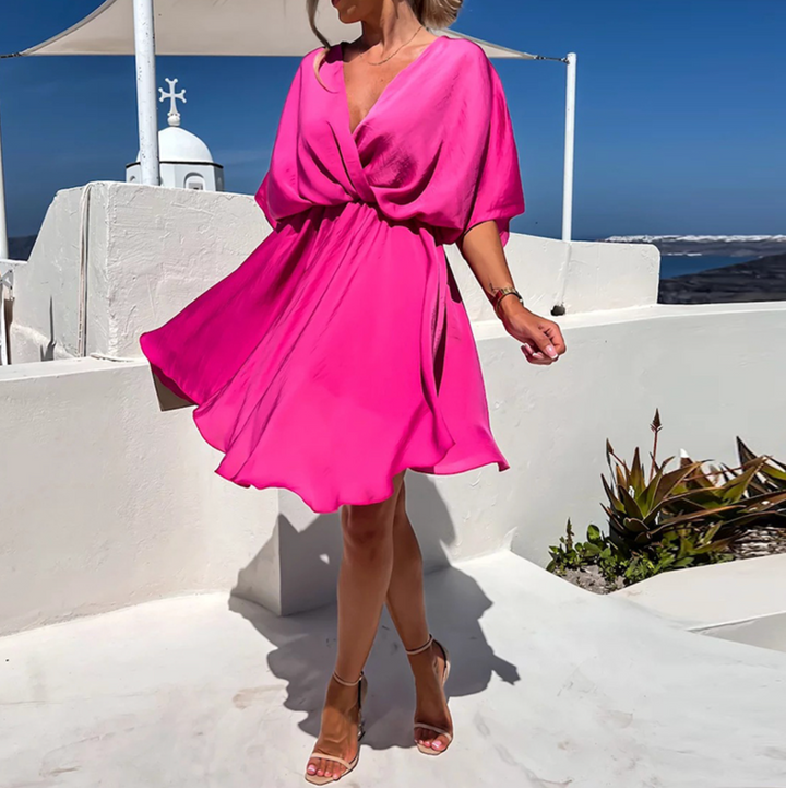 Robe Mini Satinée pour Femme – Col V Silhouette Fluide