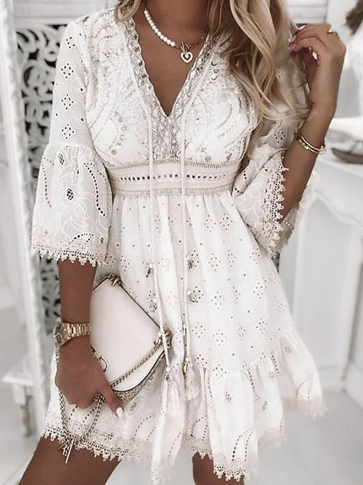 Mini-Robe Bohème Femme en Coton – Col V Brodé à Pampilles