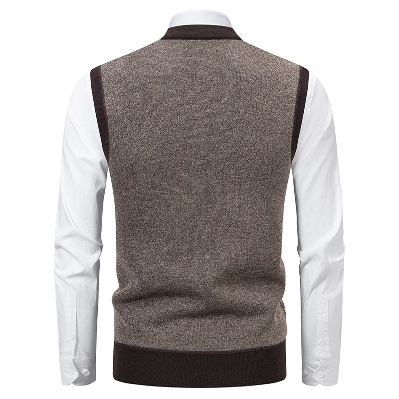 Men's V-Neck Sweater with Fleece Lining – Diamond Pattern
