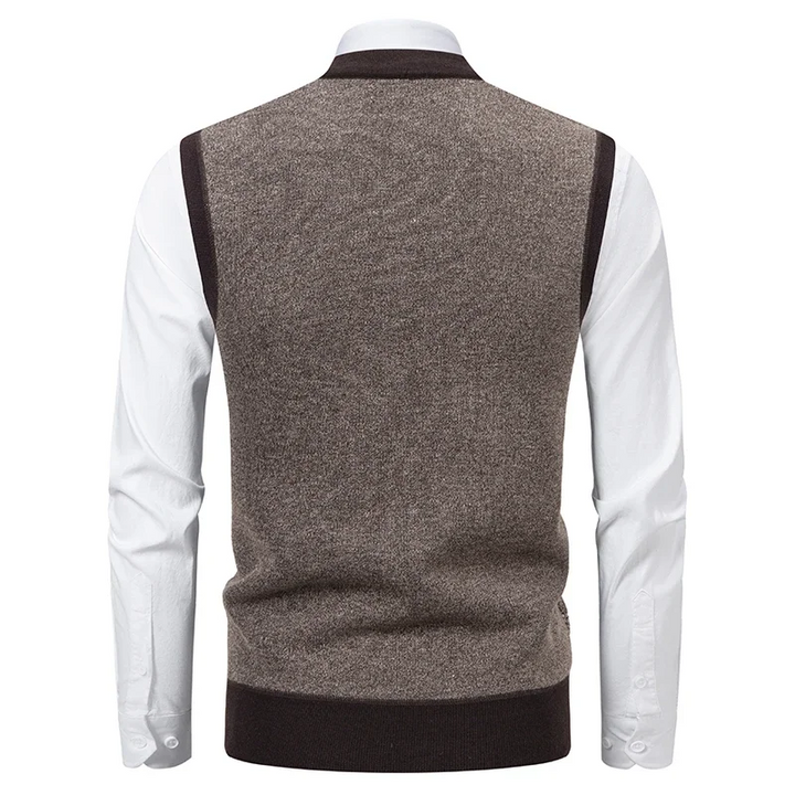 Men's V-Neck Sweater with Fleece Lining – Diamond Pattern