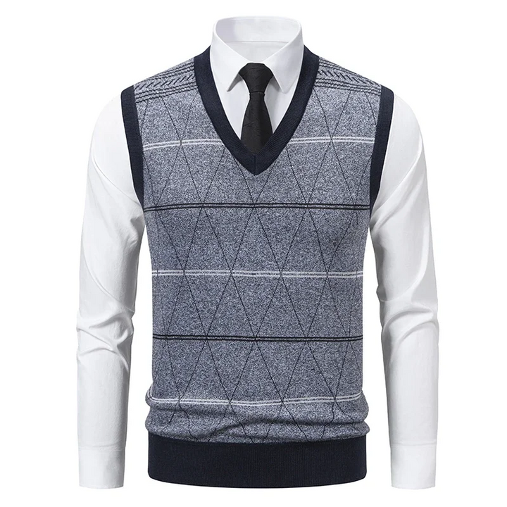 Men's V-Neck Sweater with Fleece Lining – Diamond Pattern
