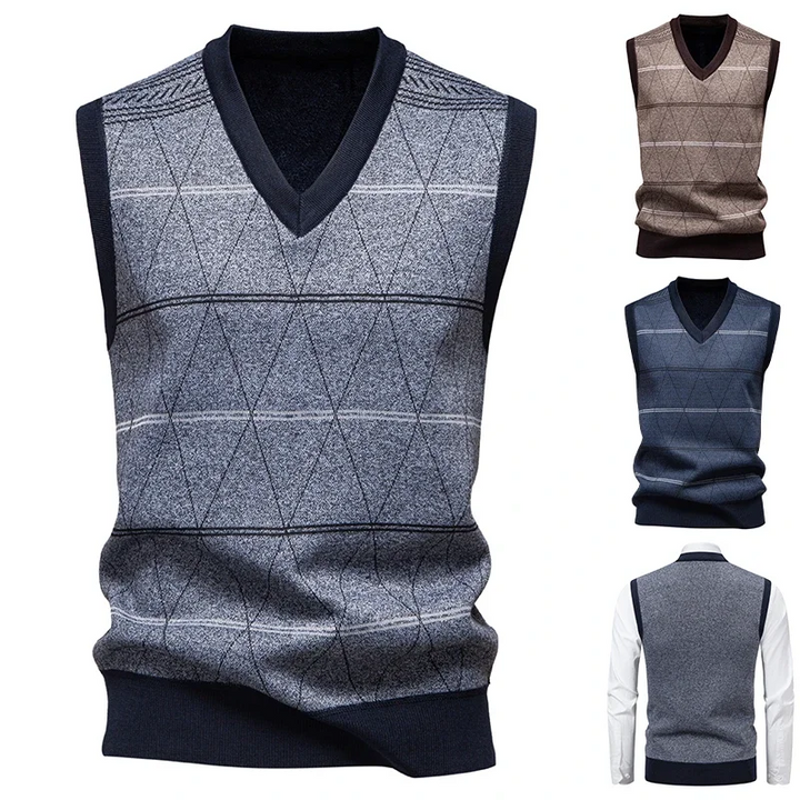 Men's V-Neck Sweater with Fleece Lining – Diamond Pattern