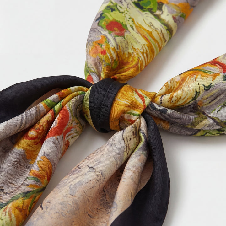 Foulard Carré Femme en Satin de Soie – Écharpe Élégante Polyvalente