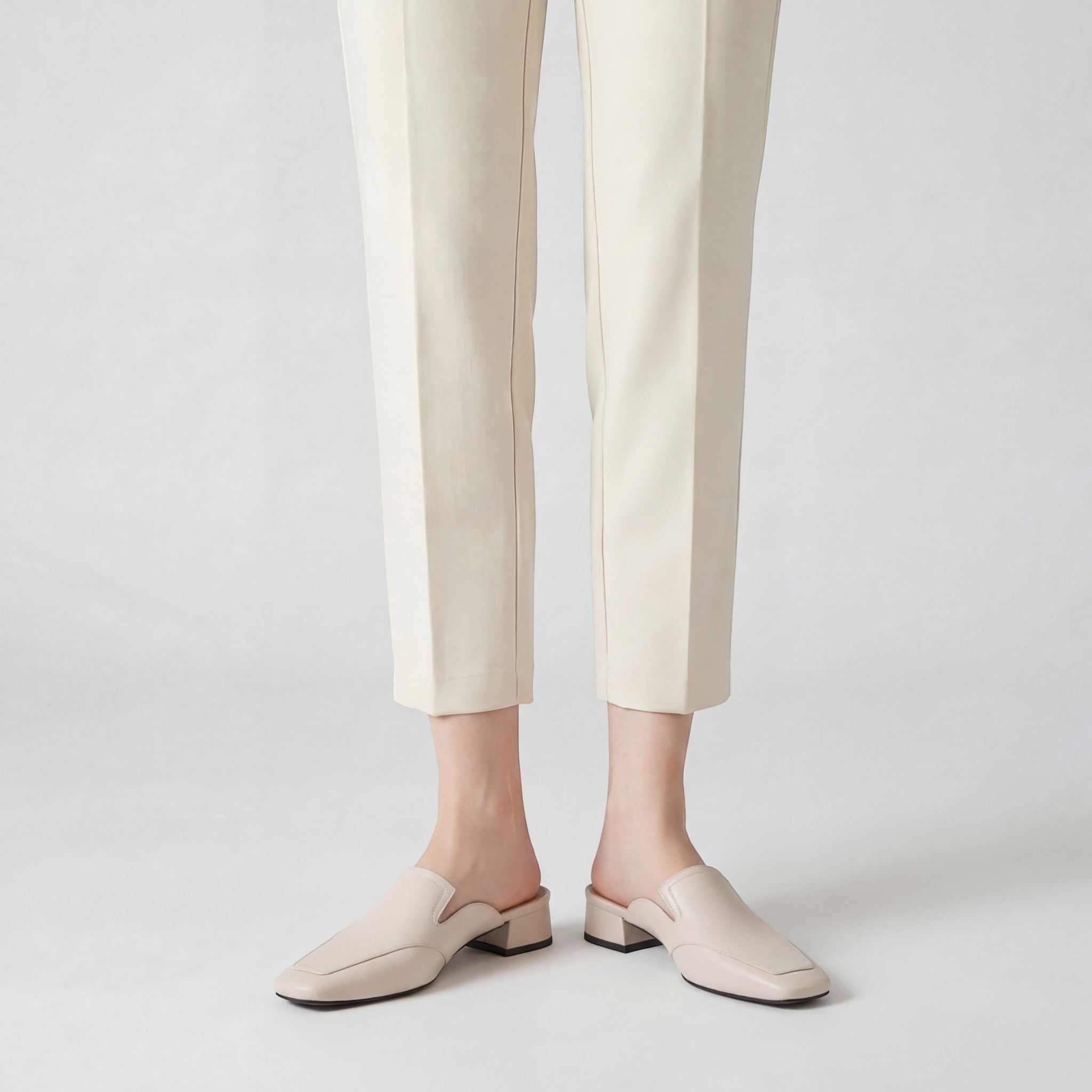 Mules à Talon Femme en Cuir – Bout Carré Chic