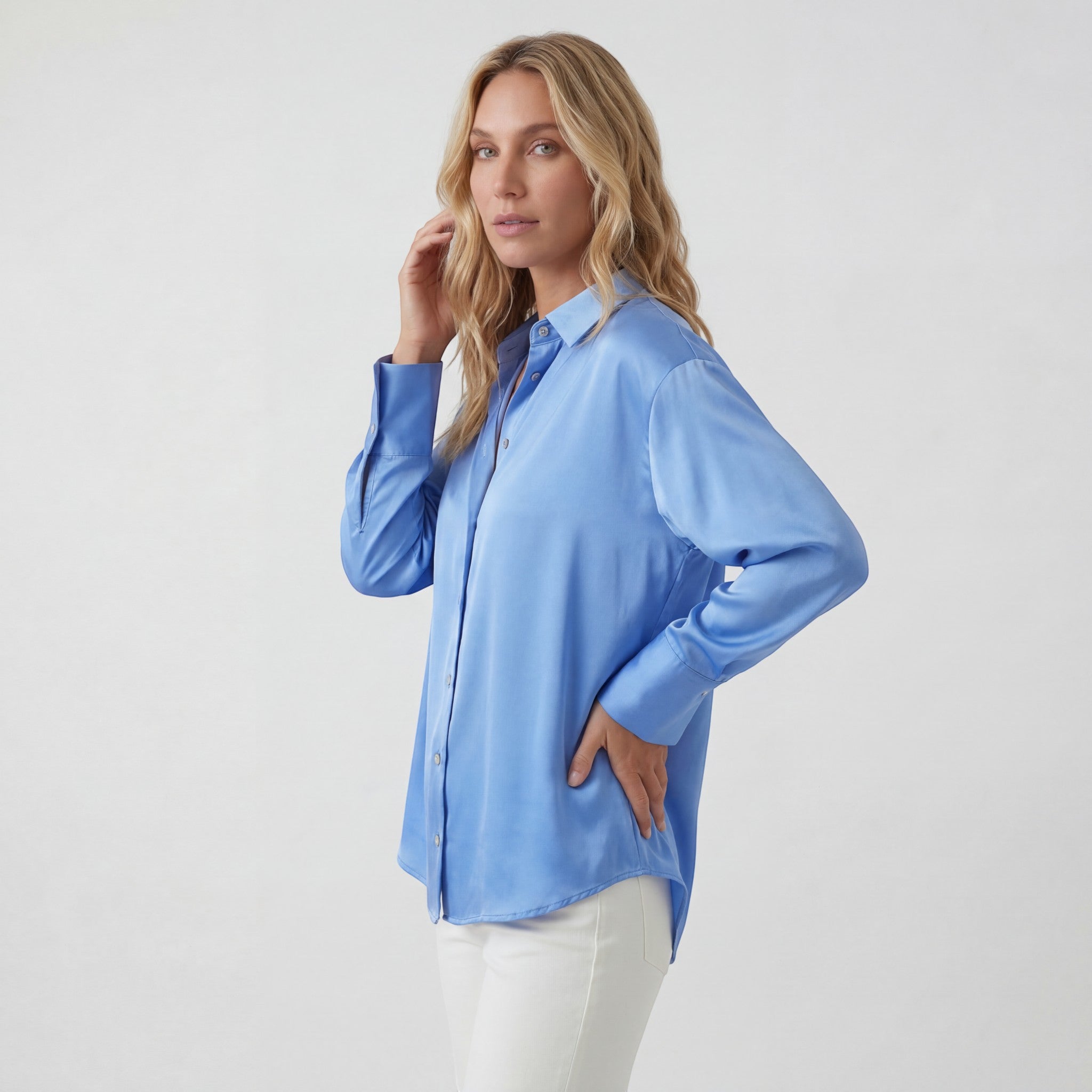 Chemisier drapé à manches longues en satin pour femme – Coupe fluide