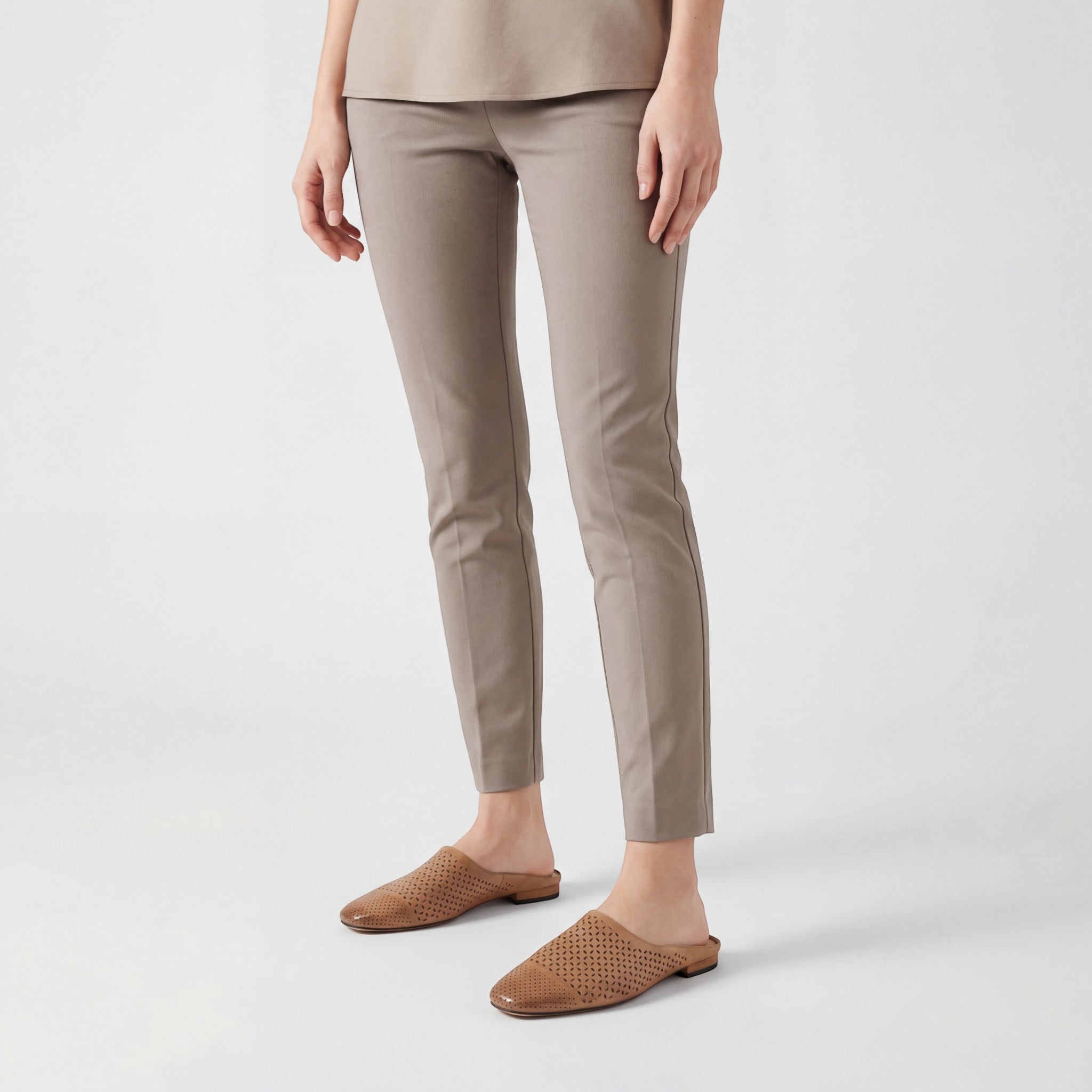 Mules Femme en Cuir – Bout Fermé Coupe Standard