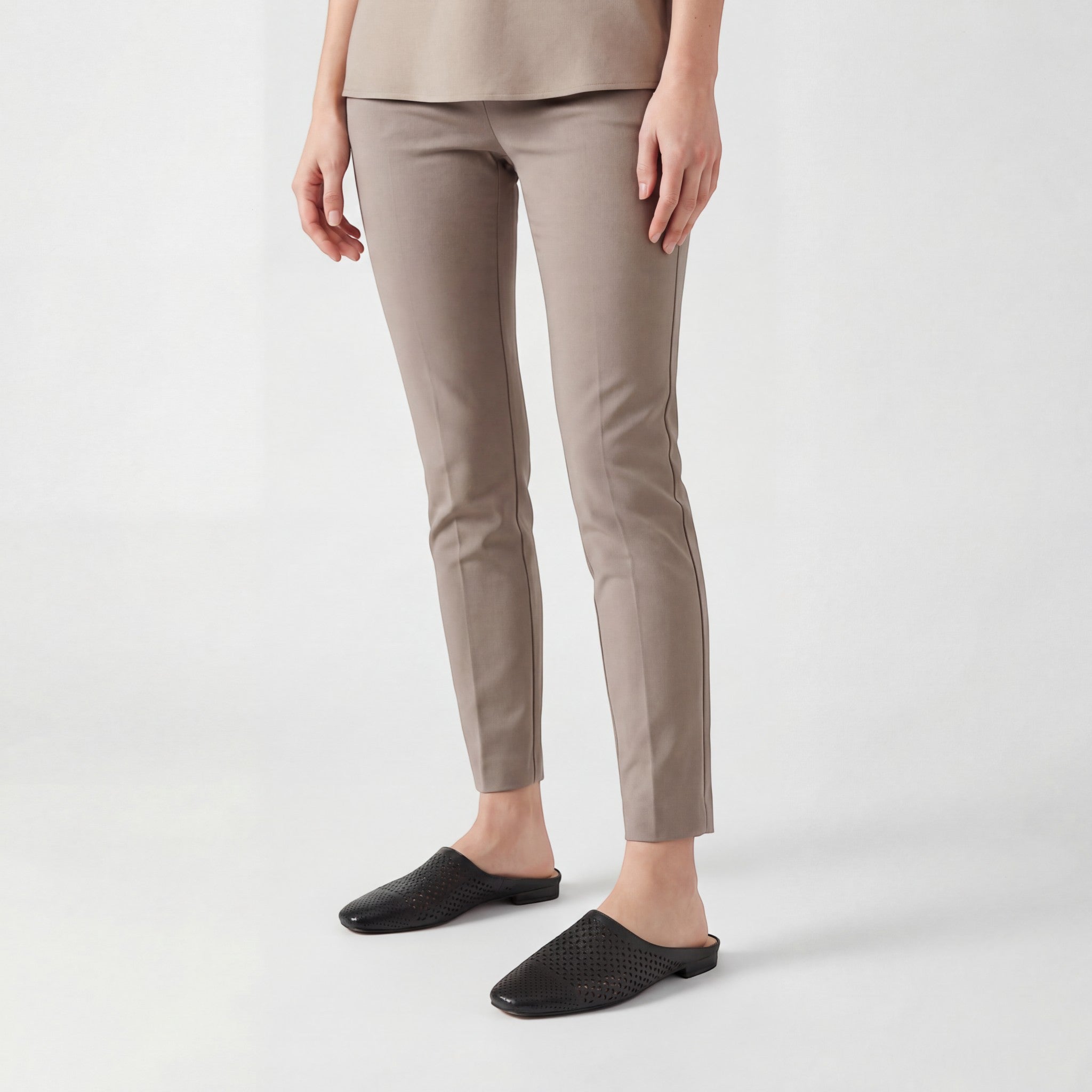 Mules Femme en Cuir – Bout Fermé Coupe Standard