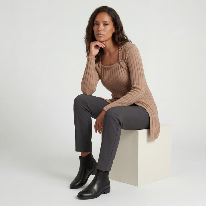 Riche | Asymmetrisches Oberteil für Damen aus Rippstrick