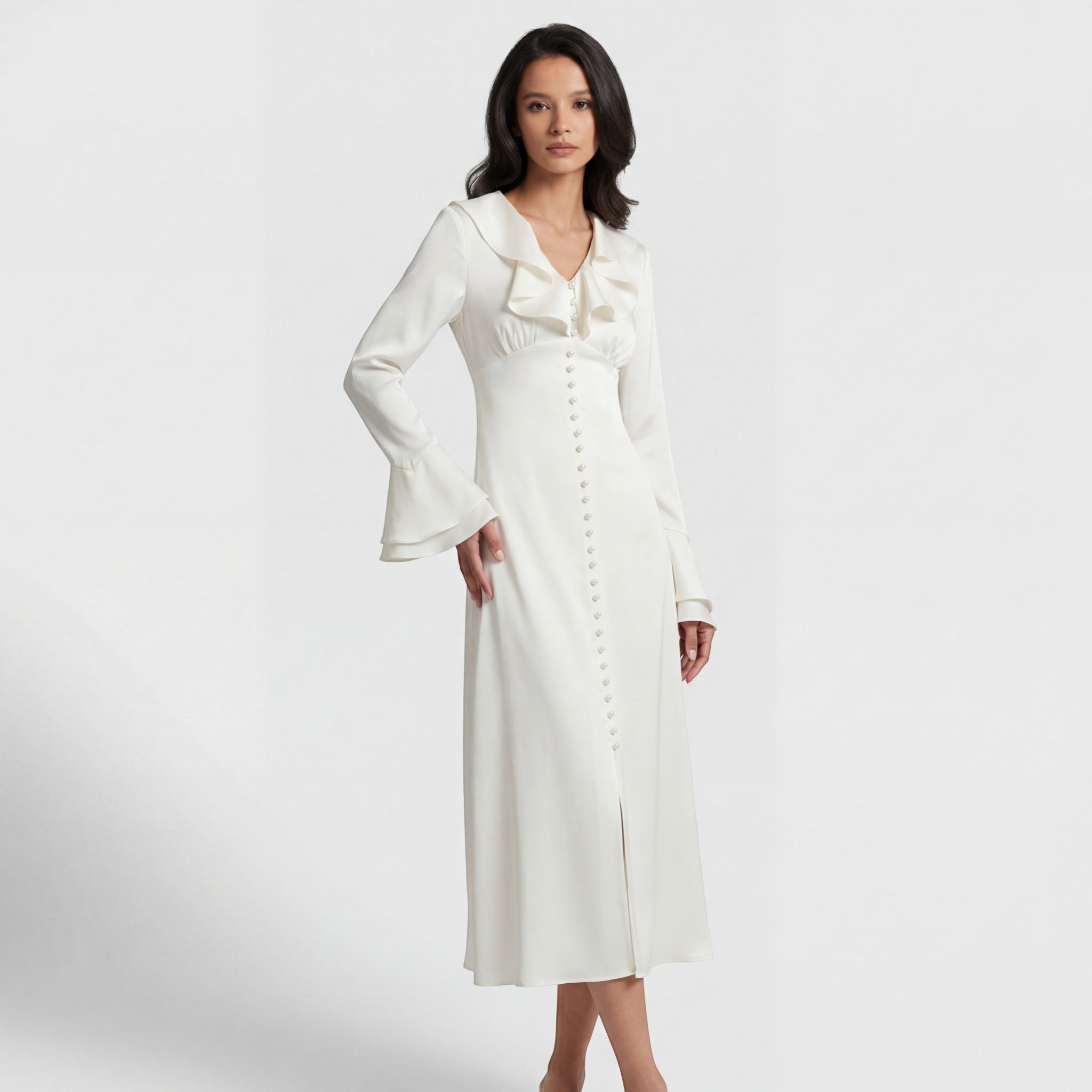 Robe midi femme en tissu – Détail col à volants
