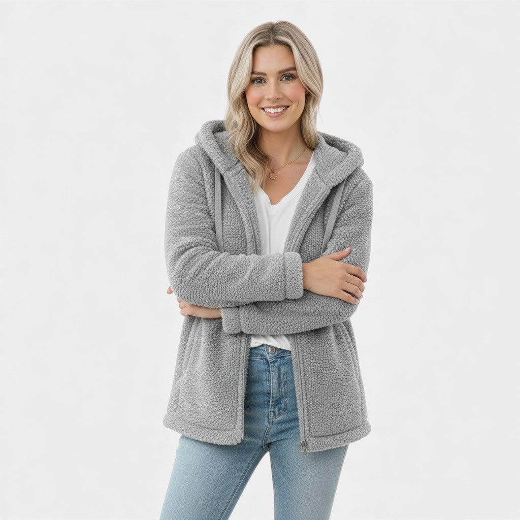 Riche | Veste femme à capuche en laine