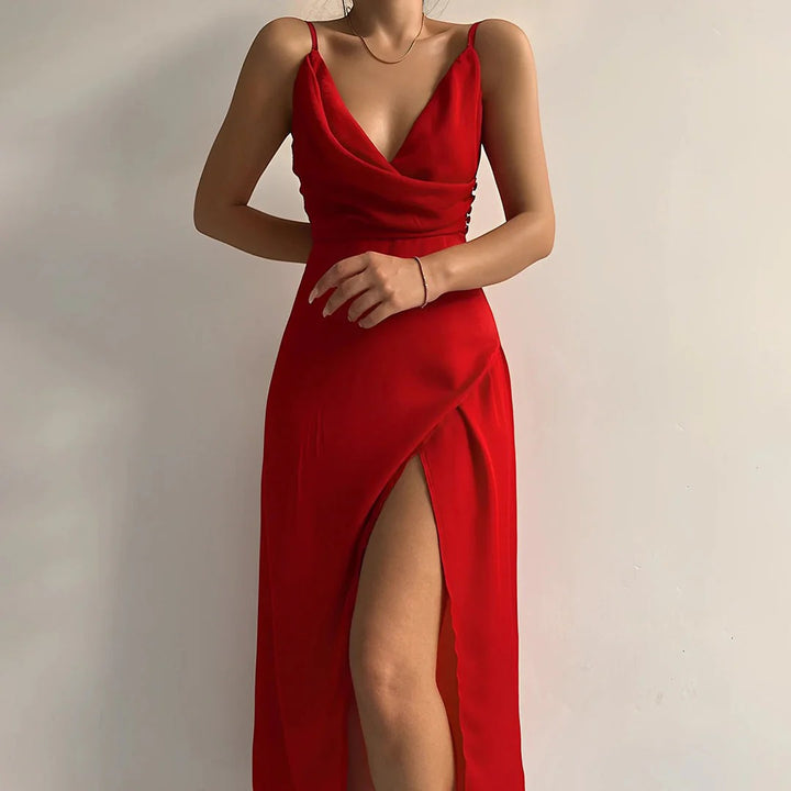 Robe Slip Femme Col V Fendue – Coupe Slim à Bretelles | Drapé Soyeux