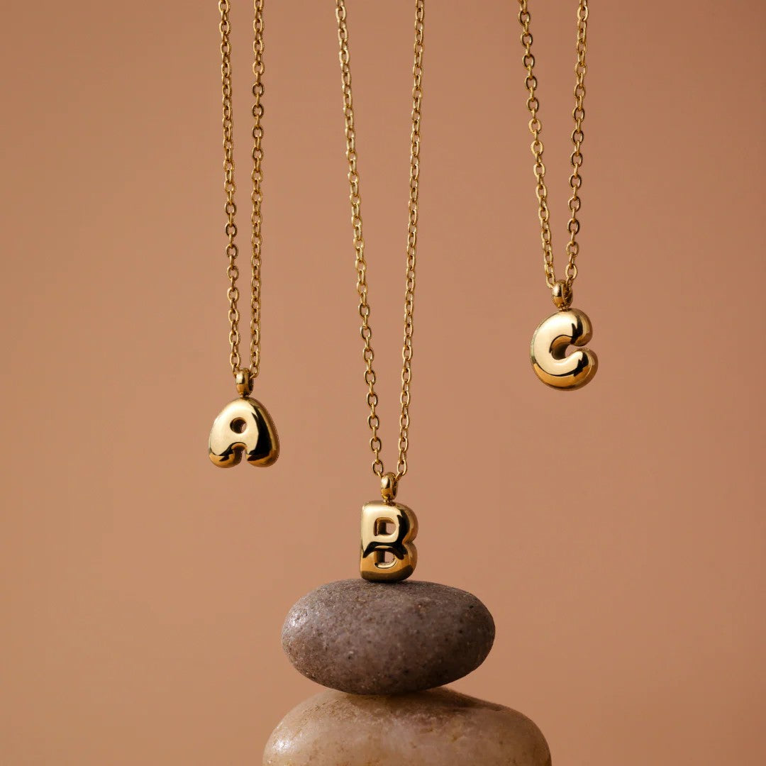Collier Initiale Plaqué Or pour Femme – Pendentif Lettre Bubble