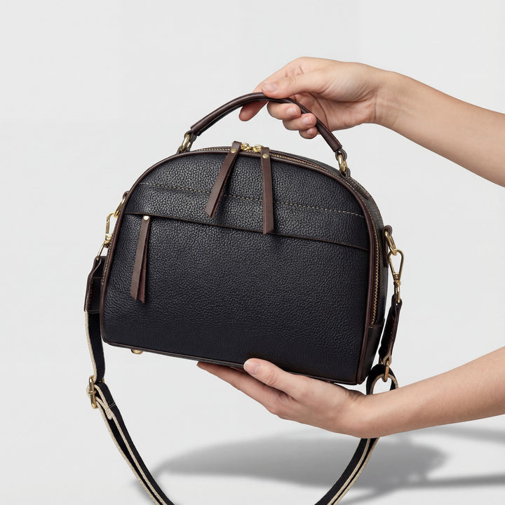 Sac bandoulière en cuir grainé pour femme – Format compact