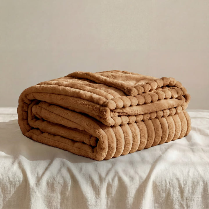 Luxurious | Women's Fluffy Plush Throw
