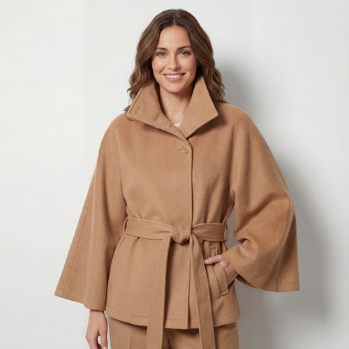 Riche | Manteau Ceinturé Femme à Col Montant et Manches Chauve-Souris en Tissu Tissé