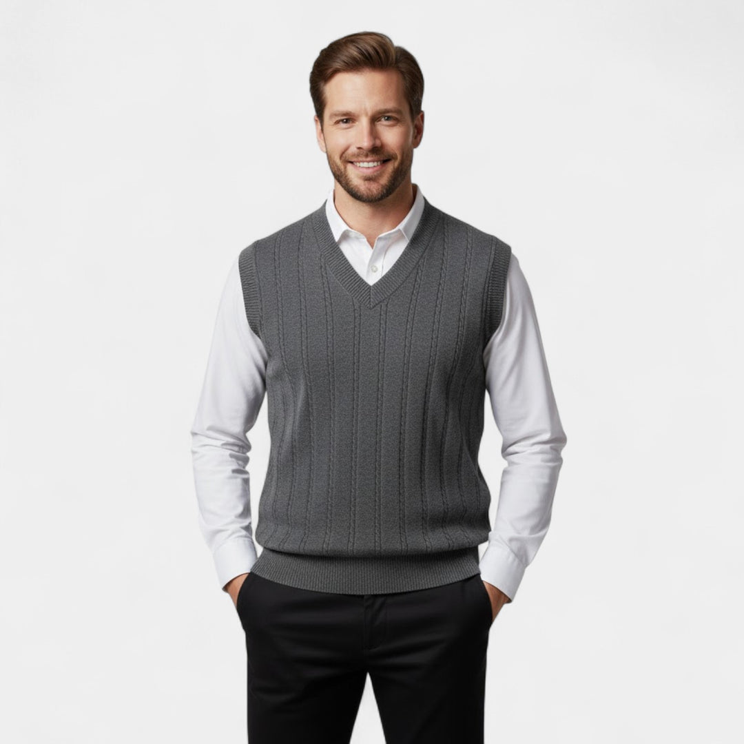 Riche | Gilet Sans Manches Col V Homme – Maille Torsadée