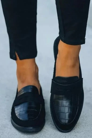 Women's Black Leather Slip-On Loafers – Comfortable Round-Toe