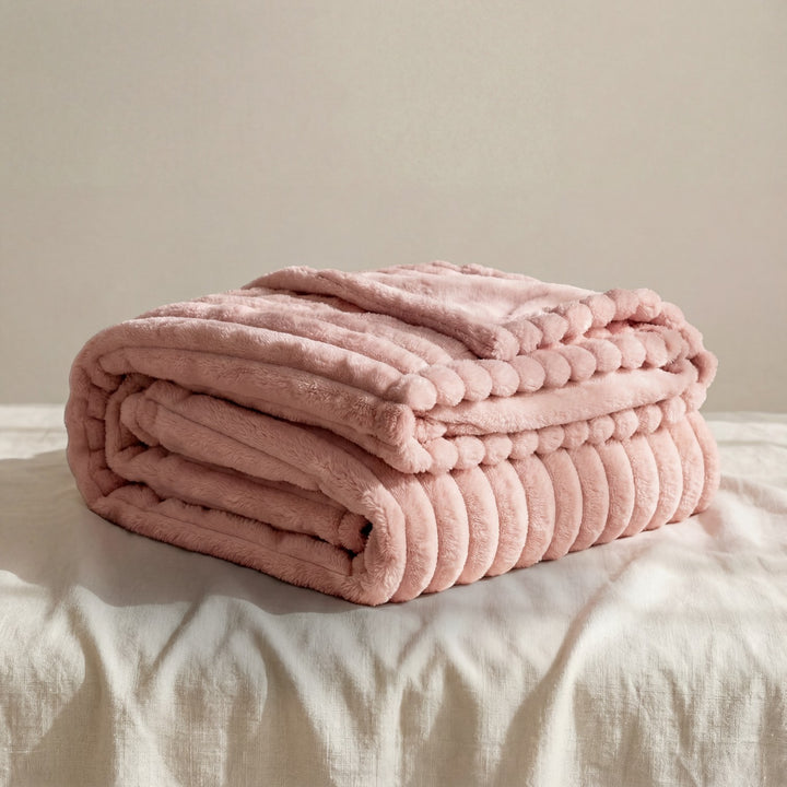 Luxurious | Women's Fluffy Plush Throw