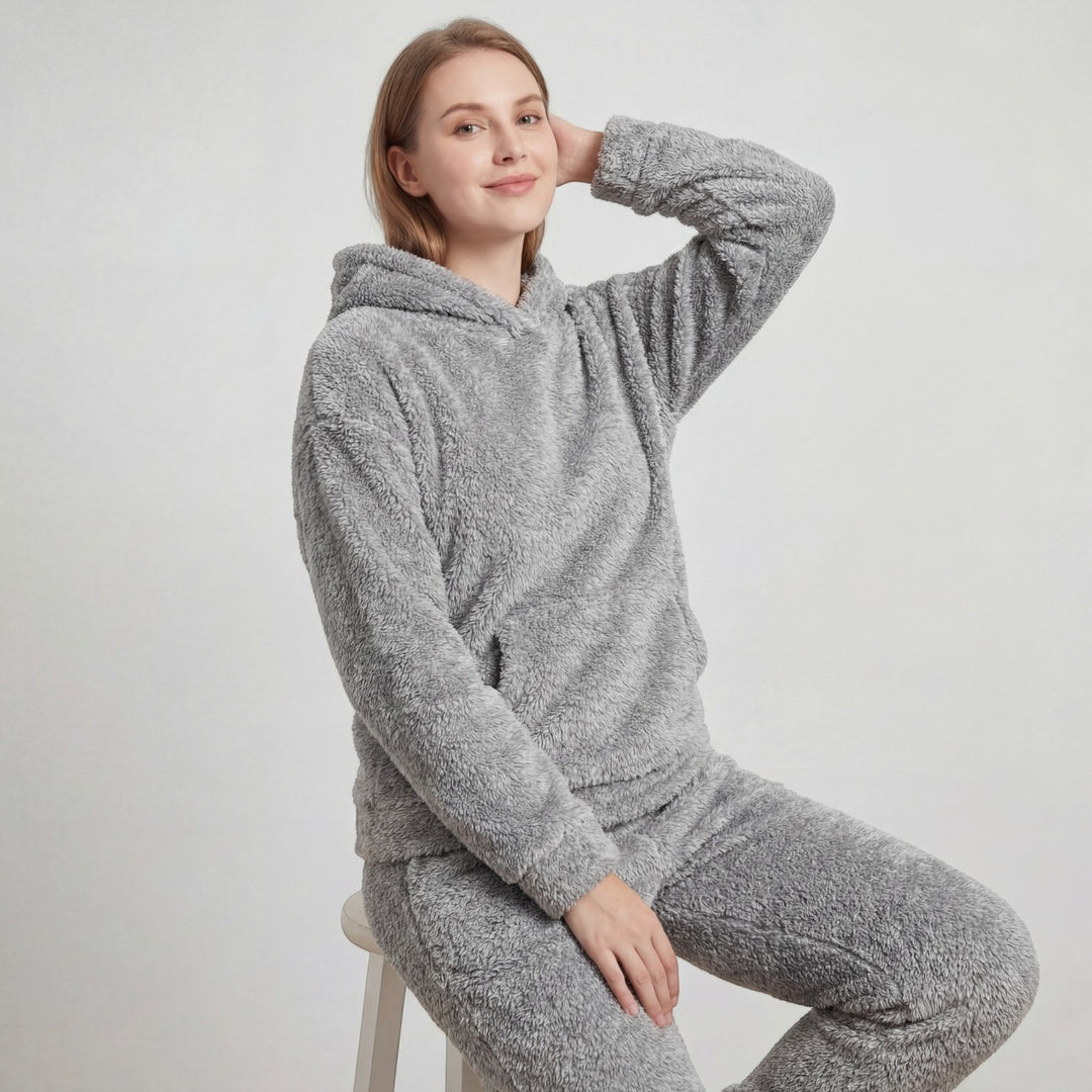 Riche | Women's Fleece Lounge Set with Hood and Elastic-Waist Pants